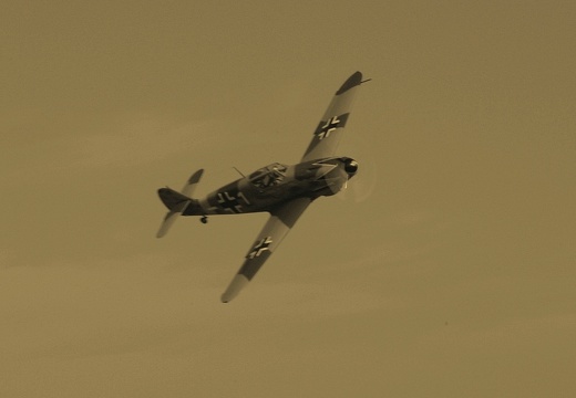 Messerschmitt Bf 109 (replika)   na letišti v Letňanech   v 2009